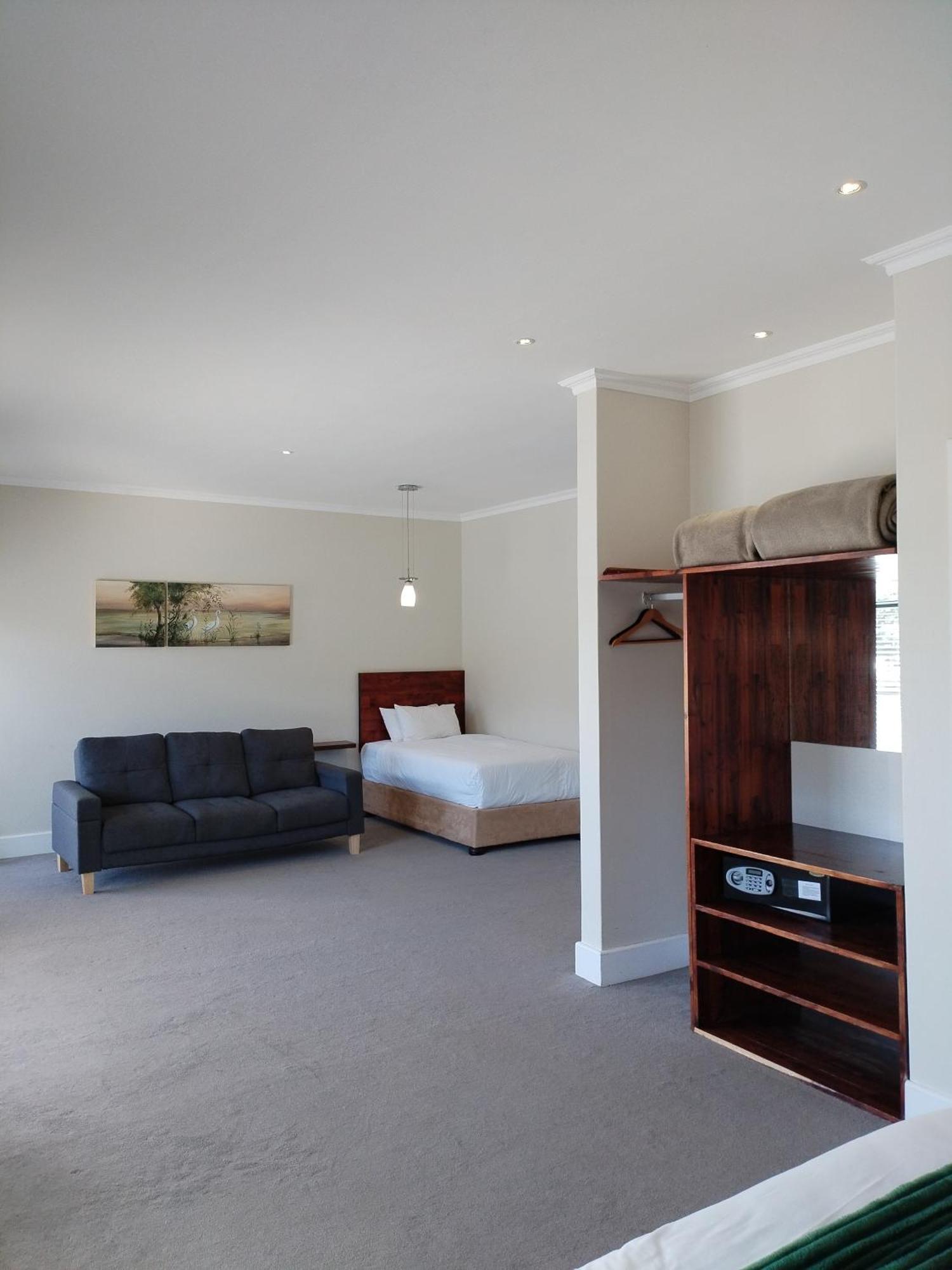 Mypond Stenden Hotel Port Alfred Ruang foto